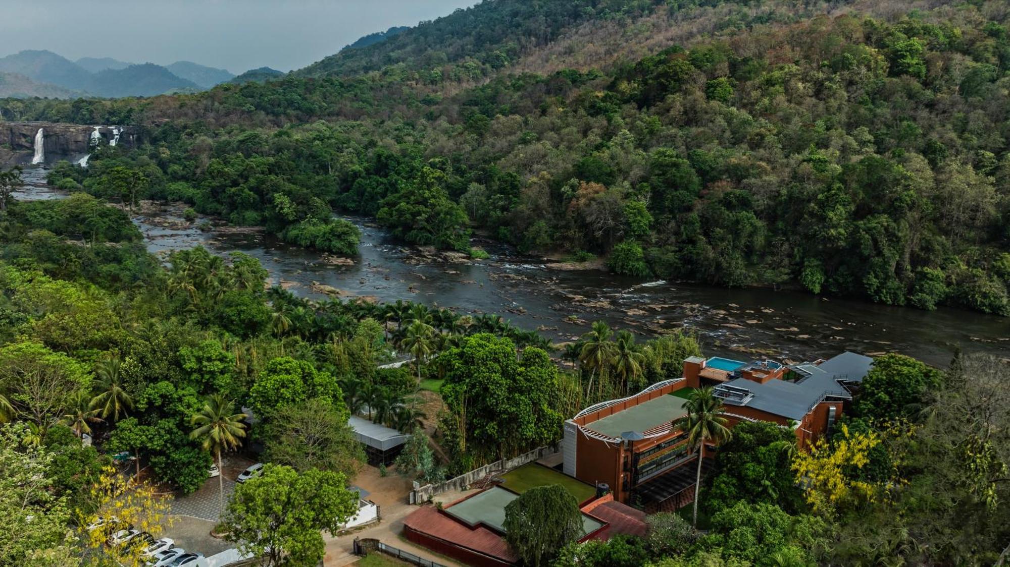 Sterling Athirappilly Hotel Kallana Exterior foto